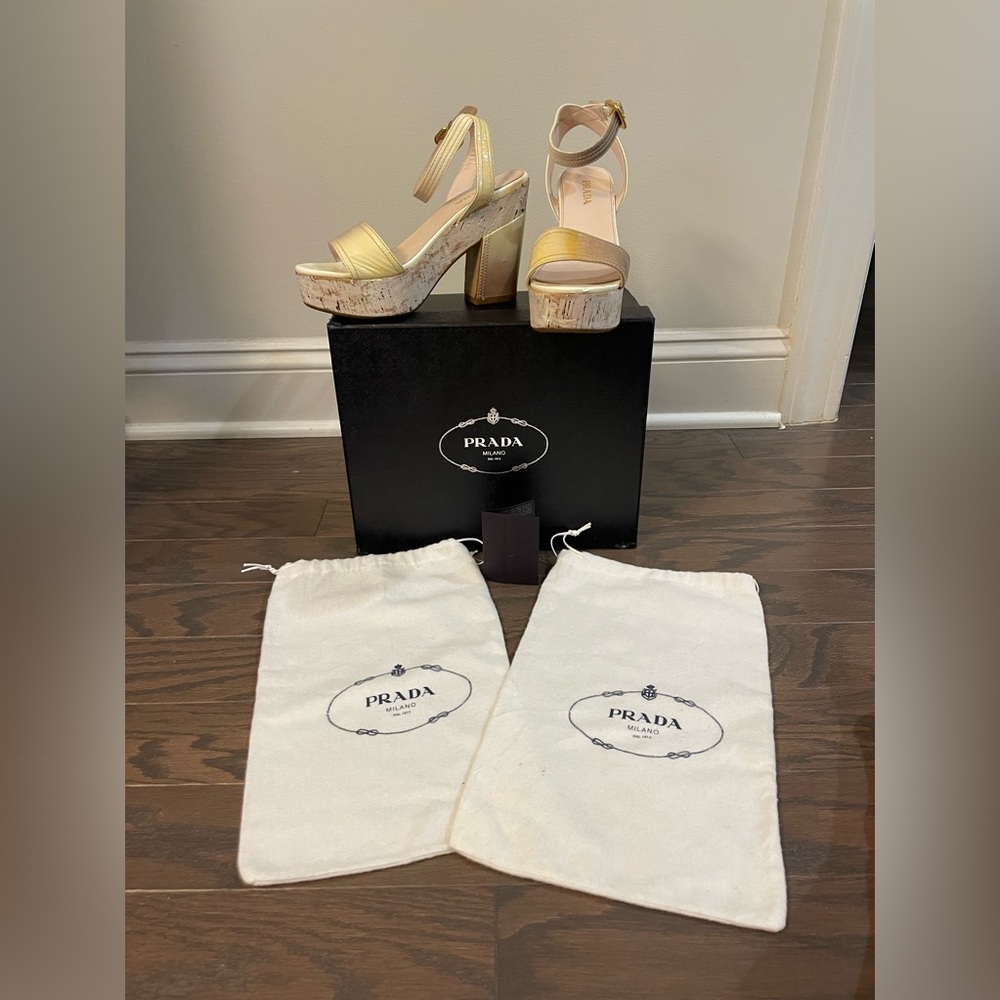 PRADA VERNICE BIANCO-QUARZO PATENT LEATHER OMBRE SANDALS SIZE 38.5 - Picture 3 of 16